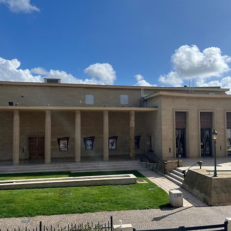 Residence Le Jardin D'Eugenie Санари-сюр-Мер Екстериор снимка